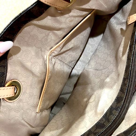 Michael Kors classic shoulder bag - Picture 5 of 6